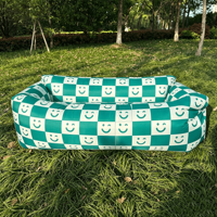 Canapé gonflable moderne bleu et blanc à carreaux - Portable, pliable, sans pompe, idéal pour le camping, la plage et les pique-niques en plein air