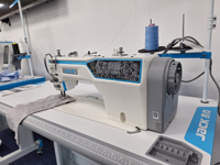 Machine à coudre industrielle numérique Jack A6F-E à point noué avec alimentation par aiguille, à une aiguille, informatisée, à alimentation par aiguille