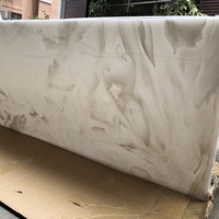 Panneaux muraux en pierre artificielle en albâtre blanc translucide Design moderne intérieur Joint sans couture Ignifuge Imperméable Feuille acrylique