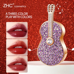 Rouge à lèvres hydratant et soyeux longue tenue CC2777 Violin, étui diamanté - Product Image 2