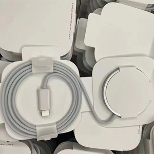 Caricatore wireless Qi magnetico a ricarica rapida 15W, ingresso Type C 100-240V per cellulari, materiale ABS, protezione da sovracorrente - Product Image 1