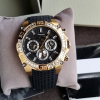 Montre classique pour homme avec cadran noir, bracelet en acier inoxydable et caoutchouc, mouvement à quartz, chronographe à cristaux creux, bracelet de 22 mm, tendance