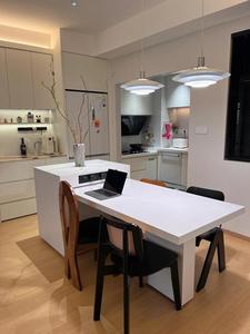 ตู้ครัวไม้แข็งครบชุดสำหรับการออกแบบห้องครัวที่หรูหรา - Product Image 4