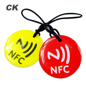 Tùy chỉnh Mini 13.56 MHz NFC Pet <span class=keywords><strong>PVC</strong></span> RFID Keychain không thấm nước <span class=keywords><strong>Epoxy</strong></span> thẻ nhựa <span class=keywords><strong>Tag</strong></span> cho thanh toán kiểm soát truy cập kim loại bền - Product Image 2