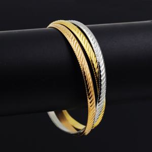 Pulseras y Brazaletes de Acero de Titanio con Mezcla de Colores de Moda para Mujer, Joyería Chapada en Oro, Regalo, Decoración para Fiestas - Product Image 3