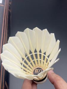 Volani da Badminton in Piuma d'Oca Kunli Bronze per Allenamento, Vendita all'Ingrosso OEM - Product Image 3