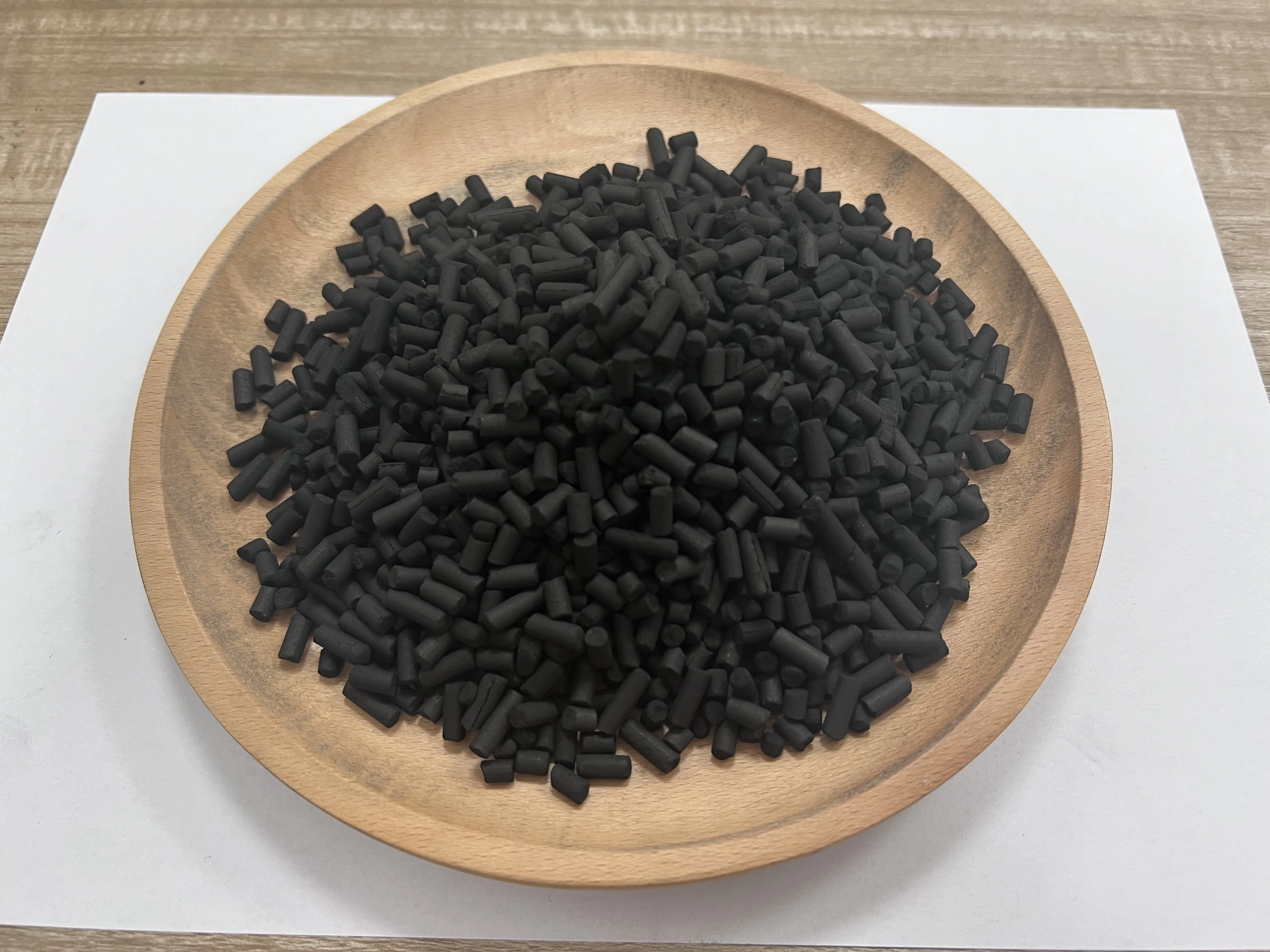 Columnar activated carbon Columnar activated carbon particles used in sewage treatment and waste gas treatment