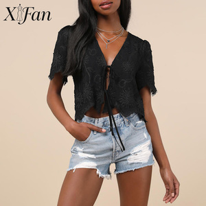 Novedad de Verano 2026: Blusa Corta Casual para Mujer con Bordado Floral, Escote en V Profundo, Cierre de Lazo y Dobladillo con Flecos - Product Image 3