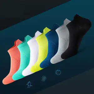 Custom Low MOQ Wholesale High Quality Athletic Sport New Design Quick Dry Compression Running Socks Men