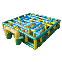 Parcours d'obstacles gonflable de maison hantée de Noël pour centre commercial, utilisation en extérieur, matériau en nylon, adapté aux 5-10 ans