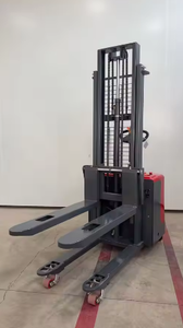 Montacargas WELIFTRICH ES-15AS de 1.5 Toneladas con Sistema de Mástil de Tres Etapas, Batería de Plomo-Ácido y Operación con Asiento, Cumple con las Normas Internacionales - Product Image 4