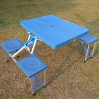 Tables et chaises pliantes d'extérieur Valise pliante compacte portable Table de pique-nique pliante en plastique portable Ensemble de camping avec esprit