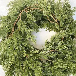 A-1325 도매 크리스마스 장식 인공 소나무 화환 리얼 터치 PVC 2M 긴 바늘 크리스마스 녹색 소나무 화환