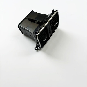 Rejillas de ventilación traseras del aire acondicionado Volkswagen 3AD819203F con acabado negro mate para Magotan CC, pieza de repuesto - Product Image 3