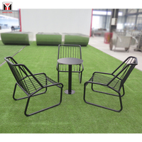 Ensemble de mobilier d'extérieur en métal durable sur mesure pour usine, comprenant table et chaises de loisirs, table d'appoint, anti-rouille, idéal pour cafés et restaurants