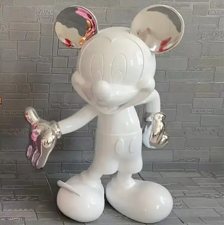 Scultura moderna del topo di Topolino del fumetto della vetroresina per l'ornamento domestico della decorazione