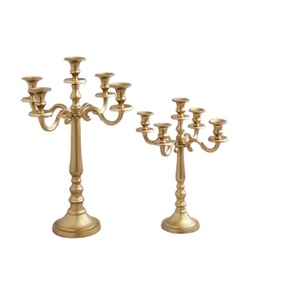Candelabro Alto de Lujo de Aluminio Color Dorado TLT, Centro de Mesa para Bodas, Portavelas sin Electricidad - Product Image 1