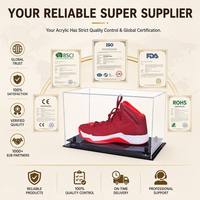 Présentoir de protection pour baskets en acrylique sur mesure avec base noire pour collectionneur de chaussures de basketball et vitrine de vente au détail
