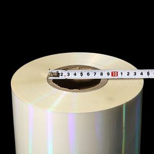 Film de laminage thermique à chaud en rouleau, holographique transparent 3D, PET Bopp, gaufrage doux au toucher, 330 mm * 200 m * 25 microns - Product Image 3
