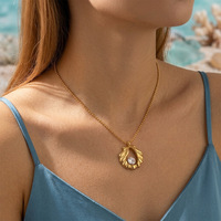 Kalung Liontin Cangkang Ikan Berlapis Emas 18K dari Baja Tahan Karat dengan Desain Stylish dan Unik untuk Wanita