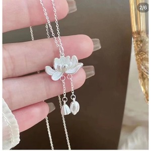 Lotus Pendant Necklace Women's Copper Alloy Flower Shape Gift Jewelry Silver Gold Tone Chain With Seedpod Drop Design - Product Image 4