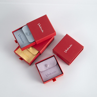 Boîtes à bijoux rectangulaires de luxe rouges en carton avec logo personnalisé, doublure en velours et tiroir, idéales pour cadeaux de mariage et de fête - Colliers et boucles d'oreilles