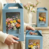 Boîte à fleurs personnalisée avec poignée en ruban, boîte cadeau pour bouquet, pour mariage, rose et arrangement floral frais, emballage