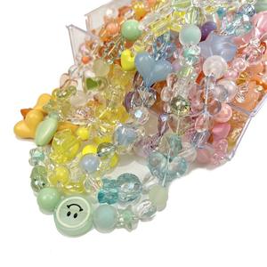 Acrílico Lucite Hecho <span class=keywords><strong>a</strong></span> Mano, Venta al por Mayor, Formas Mixtas, Varios Colores, 20mm 10mm 12mm, Corazón, Lazo, Estrella, YHA YHA0168, para Pulseras y Móviles - Product Image 5