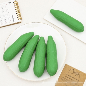Jouet à presser en forme de concombre, simulation de légume, en matériau TPR, balle anti-stress, jouet souple en forme de concombre, cadeau pour enfants - Product Image 1