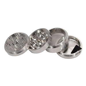 Molino de hierbas premium de acero inoxidable de 64 mm y 4 piezas con recogedor de polen y opción de logotipo personalizado - Product Image 1