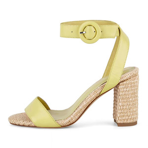 Sandalias de tacón alto y grueso para mujer, con materiales trenzados elegantes, punta abierta, de una sola tira, talla grande 46, ajuste ancho - Product Image 1