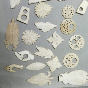 Lucky Charms Round Tribal Design Bone Beads Colorful and Natural White Shell and Coral para joyería-Tipo de cuenta suelta - Product Image 1