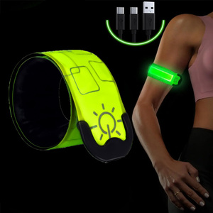 Gelang tepuk LED reflektif Keamanan lari gelang jepret cahaya dapat diisi ulang Logo USB C Kustom - Product Image 1