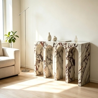 Table console en marbre Rosso Levanto à base multi-arche de style Art déco, idéale pour les entrées de villas de luxe et les showrooms haut de gamme