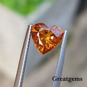 Pierre précieuse en vrac coupe coeur Moissanite orange, qualité AAA supérieure pour toute fabrication de bijoux - Product Image 2