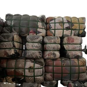 Bon marché Thrift Ukay Ukay Home Textile Drap de lit d'occasion Couvre-lit et taie d'oreiller en lot - Product Image 5