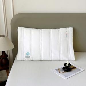 M5 Dual-Core Abnehmbares Nackenstützkissen 2-in-1 Druckfreies Multifunktionales Verstellbares Kissenkern für Zuhause und Hotel - Product Image 1