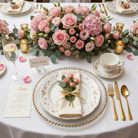 Assiettes à dîner en céramique florales élégantes roses, vaisselle en porcelaine de luxe à motif de roses et ensembles de vaisselle à bord doré pour mariage, hôtel, maison