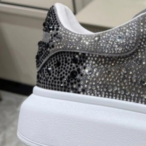 Top-quality luxurious designer diamond-studded casual <b>shoes</b> with thick rubber soles, suitable for outdoor walking. - Product Image 3