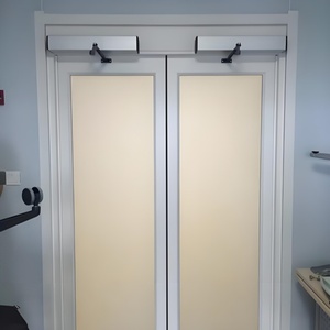 Outus, diseño moderno, puerta abatible doble de aluminio, puertas de entrada de patio comercial para tiendas minoristas y <span class=keywords><strong>restaurantes</strong></span> - Product Image 1
