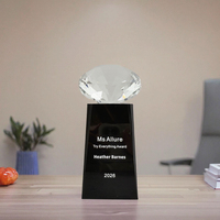 Trophée en Verre Transparent Effet Diamant Écologique Poli avec Impression UV, Design Portable, Fonction de Gravure, Base Noire DT-RM006