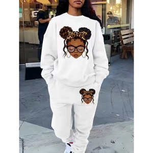 Ensemble survêtement femme avec logo personnalisé, sweat-shirt ample en coton recyclé, pantalon de jogging et survêtement - Product Image 5