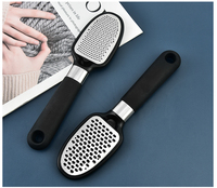 Râpe à pieds double face en acier inoxydable de haute qualité avec long manche, pour éliminer les callosités et les peaux mortes – Outil de pédicure tendance