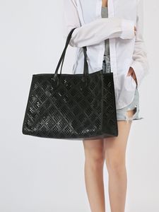 Túi tote nữ da PU cỡ lớn kiểu dáng vintage 2025, miệng mở, cùng kiểu dáng hot trên mạng, đeo vai/nách thoải mái - Product Image 2