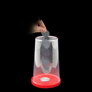 Pièce <span class=keywords><strong>de</strong></span> plateau tours <span class=keywords><strong>de</strong></span> <span class=keywords><strong>magie</strong></span> gros plan pièce à travers tapis magique pièces passer à travers tasse accessoires magiques jouet - Product Image 4