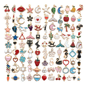 Colgantes de aleación chapados en oro con dijes de esmalte mixtos al por mayor para la fabricación de joyas DIY, accesorios para collares, pulseras y pendientes - Product Image 4