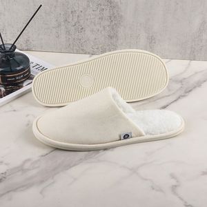 Wholesale Large Size Men's Eco-friendly Linen Slippers High Quality Indoor Winter Use Customizable Logo Anti-Slip Breathable - Product Image 4