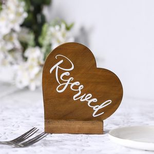 Letreros reservados de madera en forma de corazón rústico para mesas para restaurantes y bodas - Product Image 4