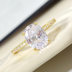 Bague de fiançailles ovale en zircone cubique, en laiton rhodié, classique, pour femme, avec sertissage à griffes - Product Image 2