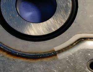 เครื่องทำความสะอาดไฟเบอร์เลเซอร์แบบพกพา หลายโหมด 1064 นาโนเมตร พลังงาน 200-500 วัตต์ สำหรับขจัดสนิมและสีบนพื้นผิวละเอียด ใช้กับแม่พิมพ์และยานยนต์ - Product Image 6